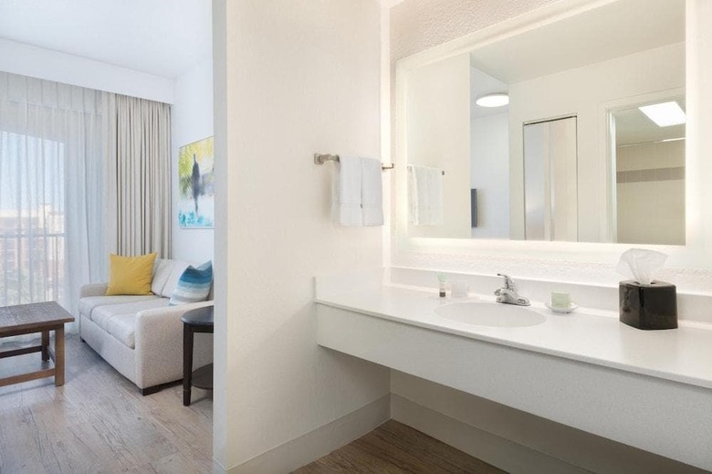 Hotel Sirata Beach Resort