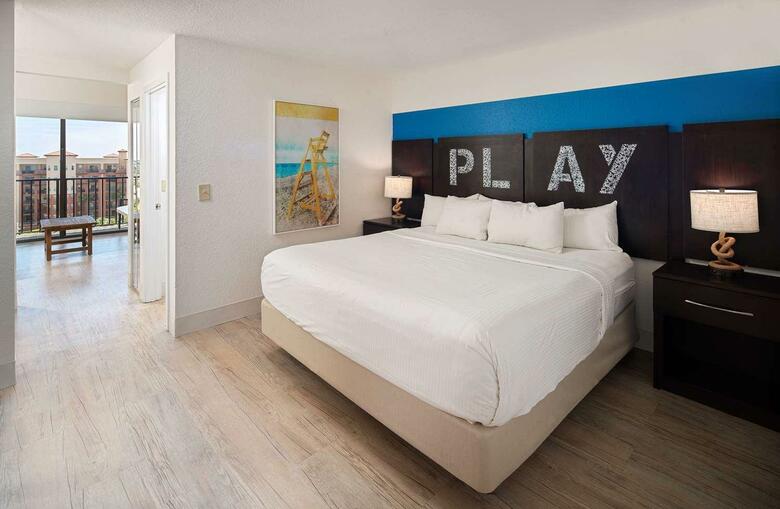Hotel Sirata Beach Resort