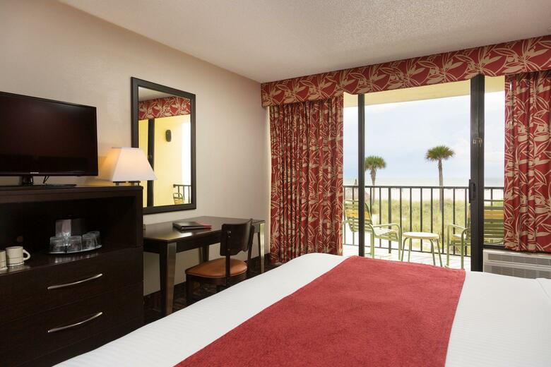 Hotel Sirata Beach Resort