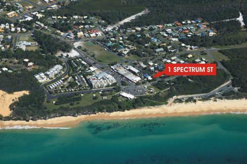 1 Spectrum Street, Rainbow Beach- Close To Shops And Main Beach