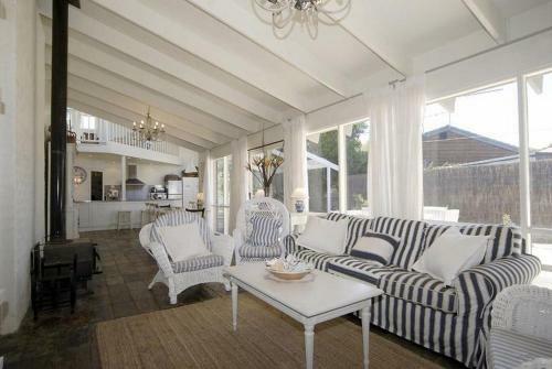 Barnett Place 6