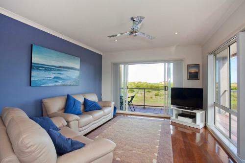 Esplanade Frontage 1-209