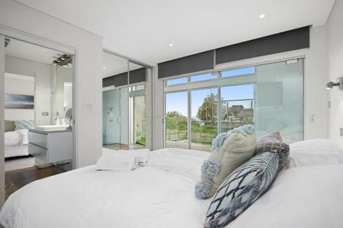 Beachfront Location - 28 Mitchell Pde
