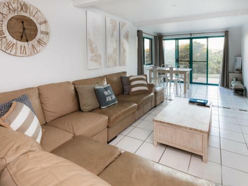 White Waves 5 - Absolute Beachfront In Hastings Point