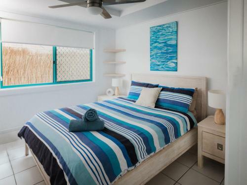 White Waves 5 - Absolute Beachfront In Hastings Point