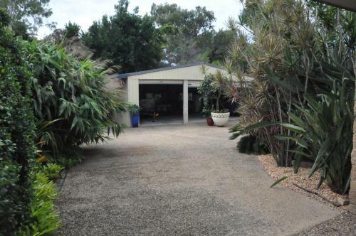 Stunning Magnetic Island Home,private, Large Pool,adults Only