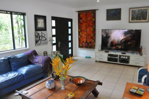 Stunning Magnetic Island Home,private, Large Pool,adults Only