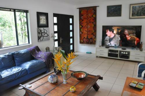 Stunning Magnetic Island Home,private, Large Pool,adults Only