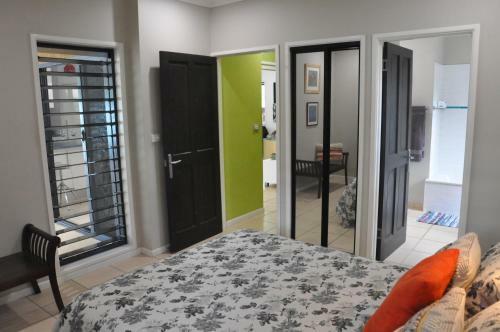 Stunning Magnetic Island Home,private, Large Pool,adults Only