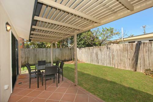 Oomoo 27 - Four Bedroom Townhouse - Close To Beaches!