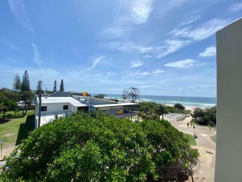 Absolute Beachfront - Cabarita Beach - Ocean Views - 3 Bed Apartment