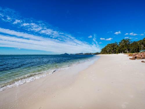 Mermaids Rest @ Corlette