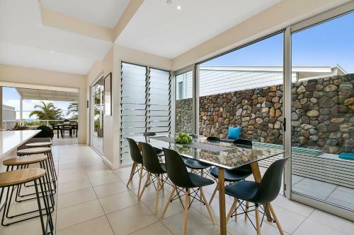 Silver, Sunrise Beach