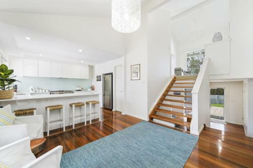 The Lake House - With Swimming Pool