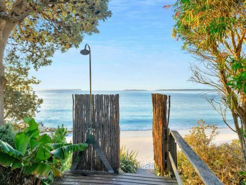 Elandra Absolute Beach Front Luxury