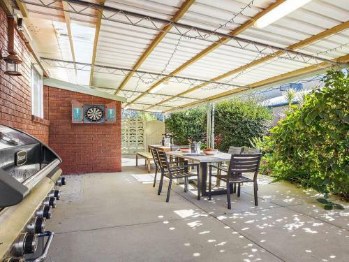 Braeside - Waterfront, Fireplace