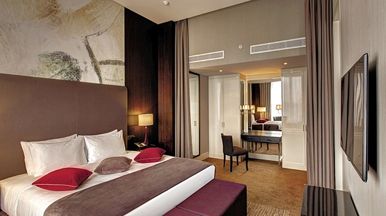 Royal Beach Hotel