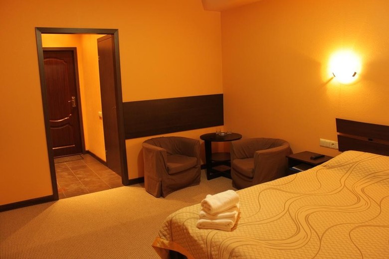 Adam Hotel