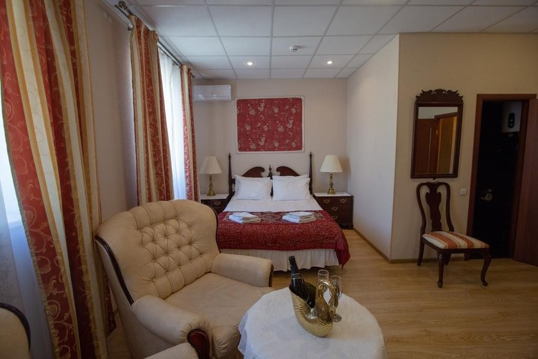 N-house Hotel