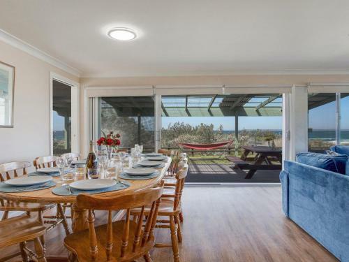 Antonio's Paradise - Spectacular Views Over Warrain Beach