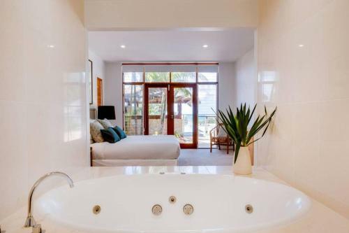 Sapphire Seas Beach House