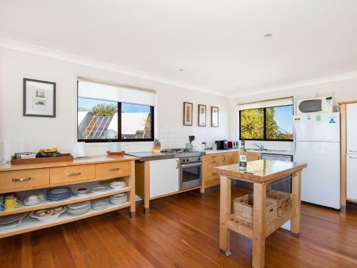 Endless Summer I Pet Friendly I 2 Mins Walk To Beach