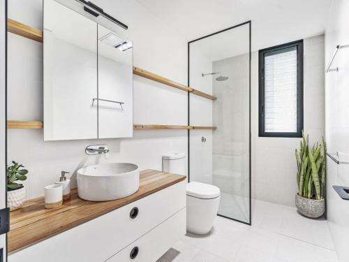 Estuary House Basin View 4pm Check Out Sundays