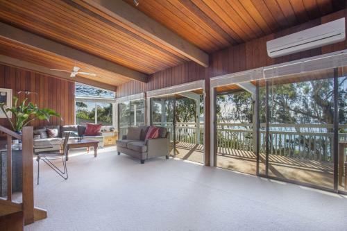 Surfers Ave 17 Narrawallee