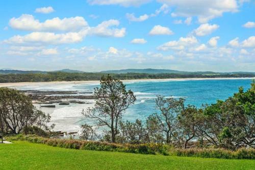 Bonny Getaway - Walk To 4 Beaches