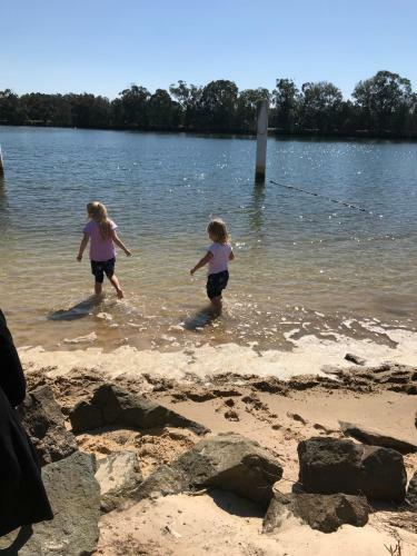 Hotel Maroochy River Resort & Bungalows