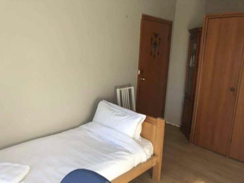 Traveler's Affordable Studio Unit (Beverly Hills)
