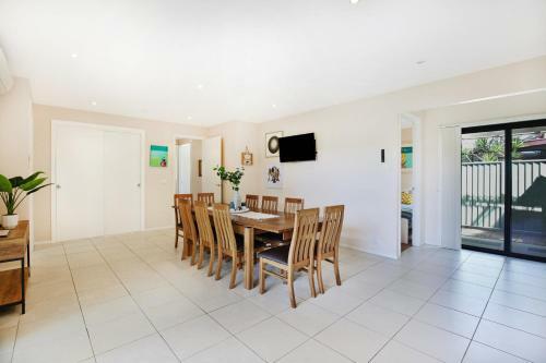 Sandy Bottom - Pet Friendly - 3 Min Walk To Beach