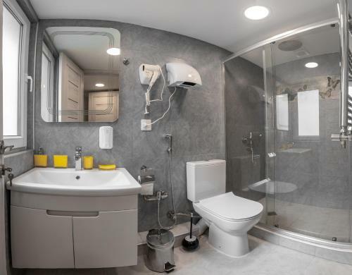 Oliva Inn & Hostel