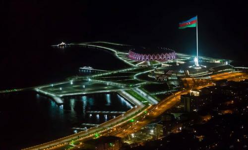 Azneft Square Flame Towers View Apartment