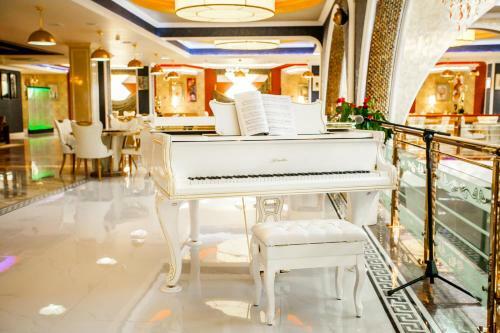 Hotel Mariana Trench