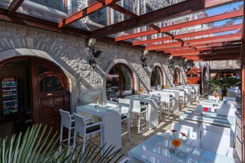 Integra Hotel
