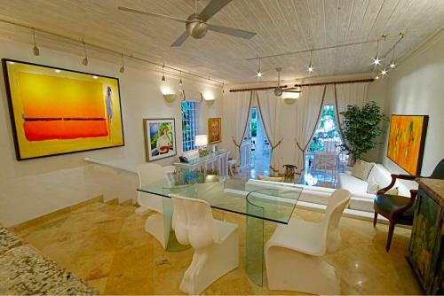 Villa Emerald Beach 4 Plumbago
