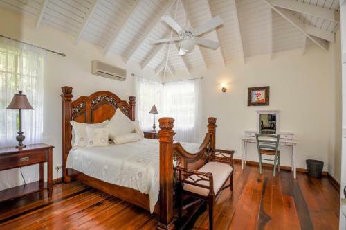 Lascelles Villa Sleeps 10 With Pool And Air Con