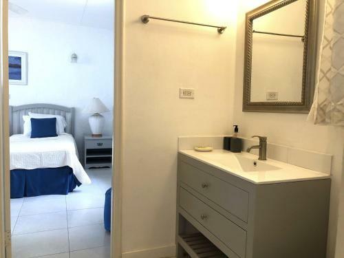 Southwinds Villa Is A Three Bedroom Beach Front Property With A Beautiful Big In
