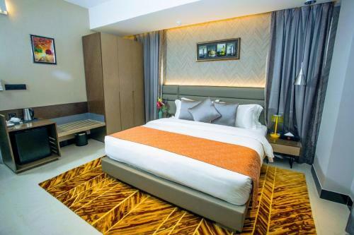 Hotel Omni Residency
