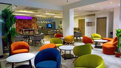 Hotel Omni Residency