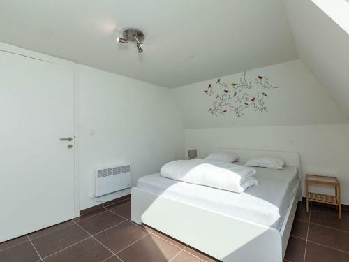 Relaxing Holiday Home In Adinkerke With Fenced Garden