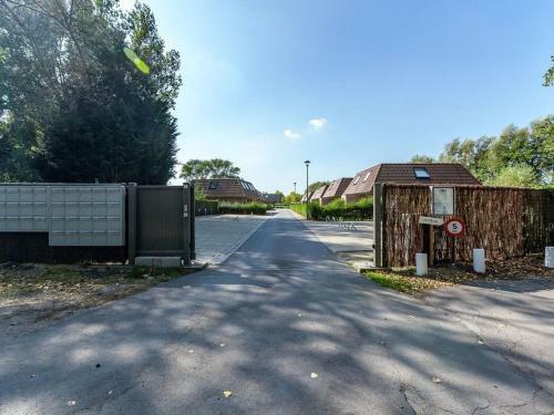Relaxing Holiday Home In Adinkerke With Fenced Garden