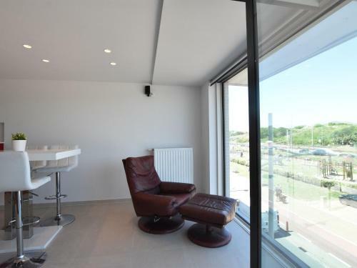 Modern Apartment Bredene With Lift