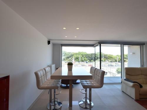 Modern Apartment Bredene With Lift