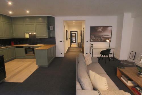 Grand Place Apartments 5