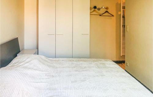 Awesome Home In Brugge With Wifi And 1 Bedrooms
