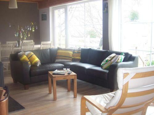 Enticing Holiday Home In Heyd Durbuy With Swimming Pool