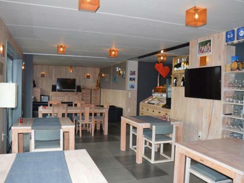 Enticing Holiday Home In Heyd Durbuy With Swimming Pool