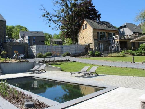 Enticing Holiday Home In Heyd Durbuy With Swimming Pool